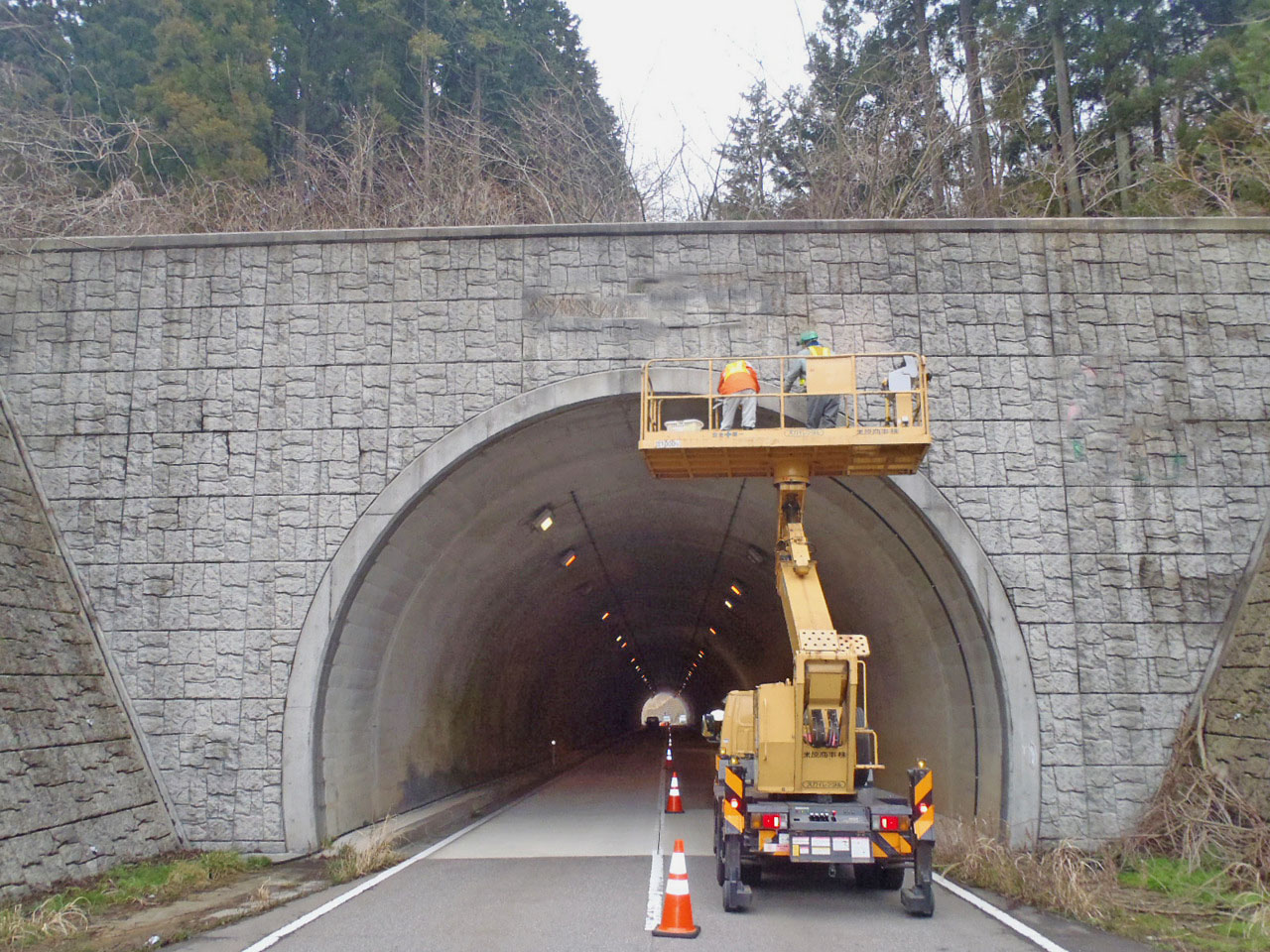 トンネル点検の事例